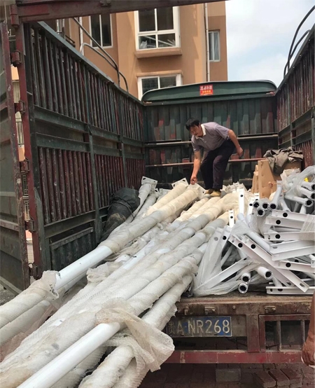 LED路燈安裝現場