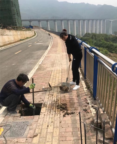 LED路燈安裝現場