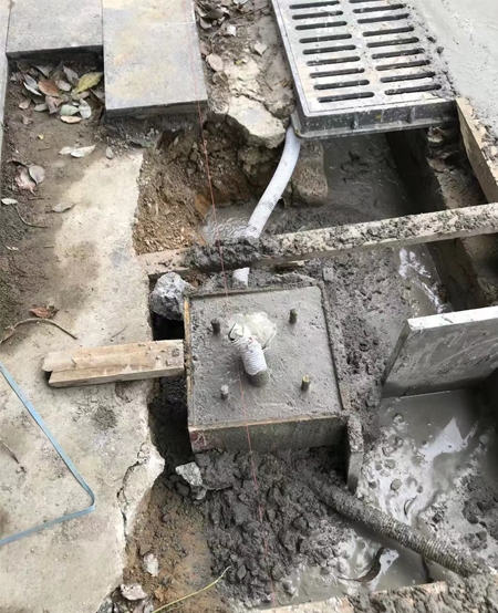 LED路燈安裝現場